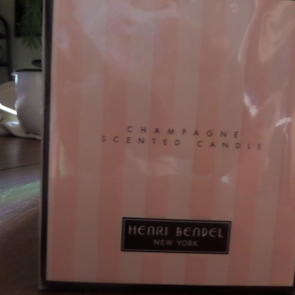 Henri Bendel Champagne Candle - Picture 3 of 3